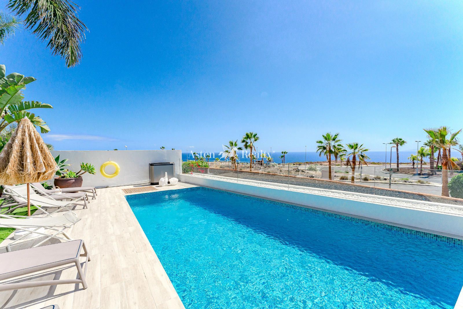 Swimming pool of House or chalet for sale in Adeje  with Air Conditioner, Private garden and Terrace