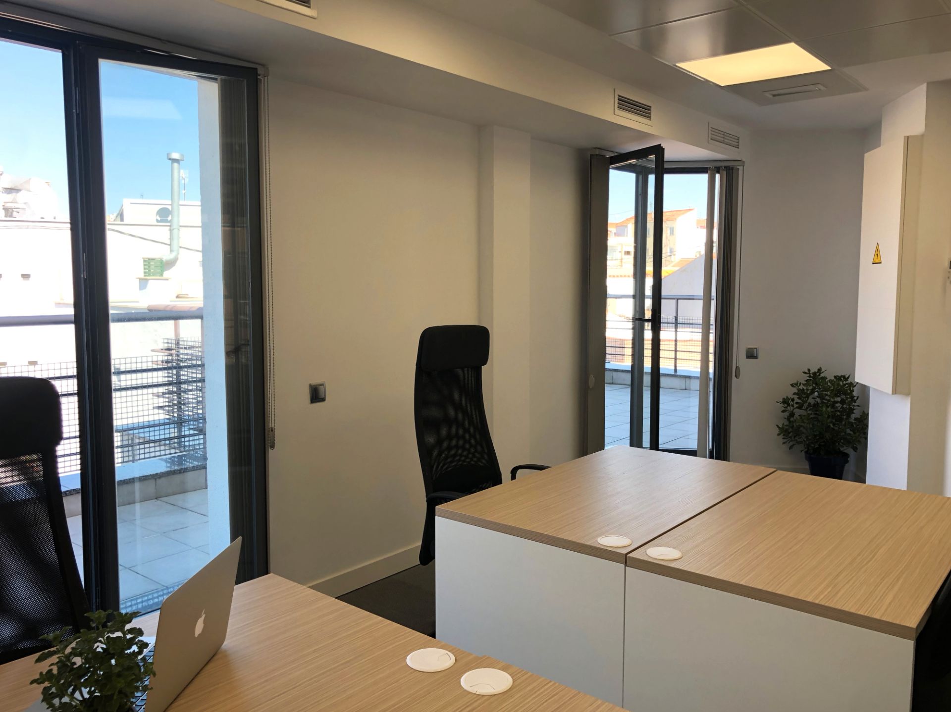 Oficina de lloguer en  Madrid Capital amb Aire condicionat, Calefacció i Terrassa
