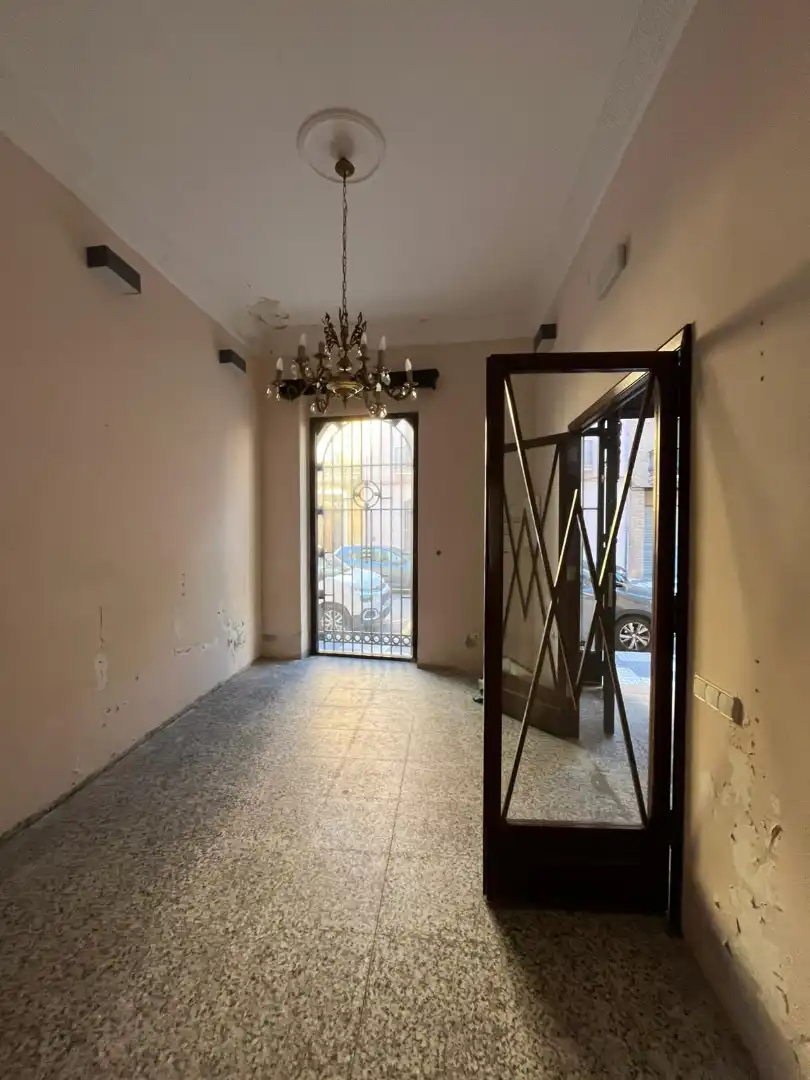 Erdgeschoss zum Verkauf in Algemesí mit Klimaanlage und Terrasse