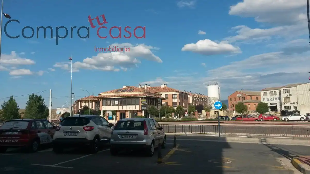 Terreni e lotti in vendita a La Lastrilla, imagen 9