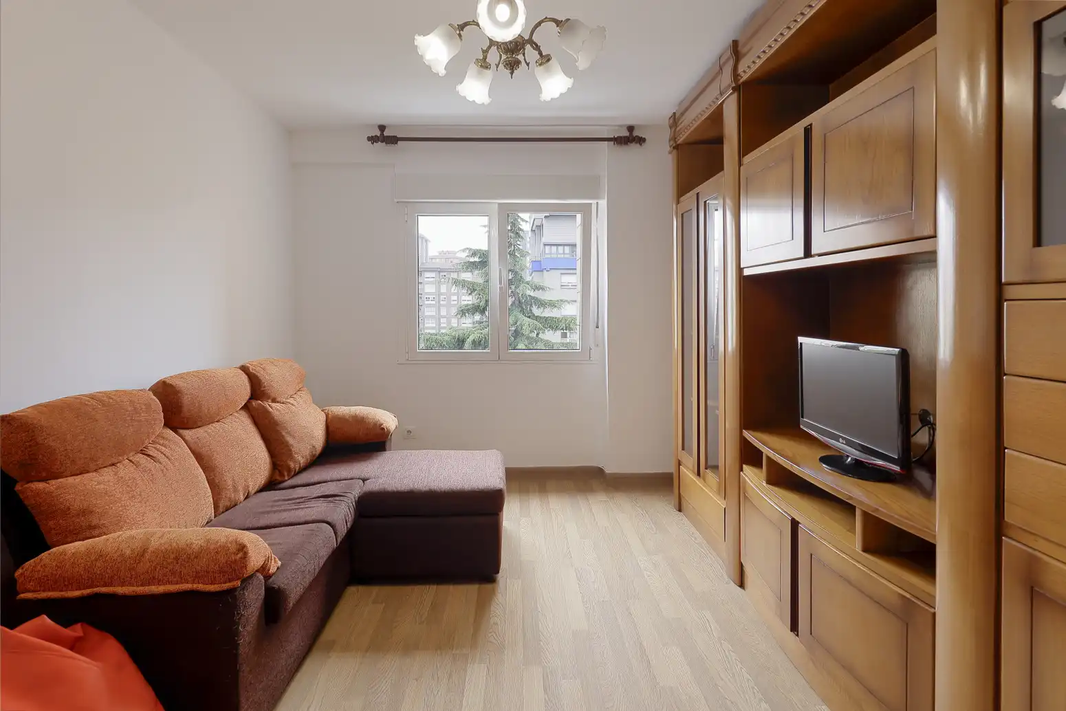 Sala de estar de Piso en venta en Gijón  con Calefacción y Parquet