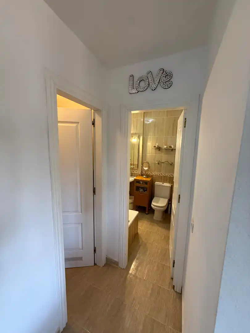 Baño de Piso en venta en Arona con Aire acondicionado, Terraza y Amueblado
