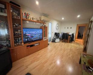 Living room of Flat for sale in  Barcelona Capital  with Air Conditioner, Heating and Parquet flooring