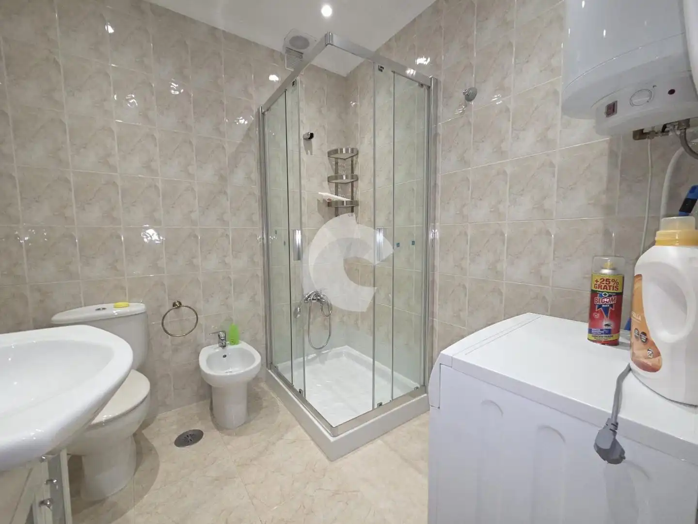Bathroom of Apartments for rent in Vigo 