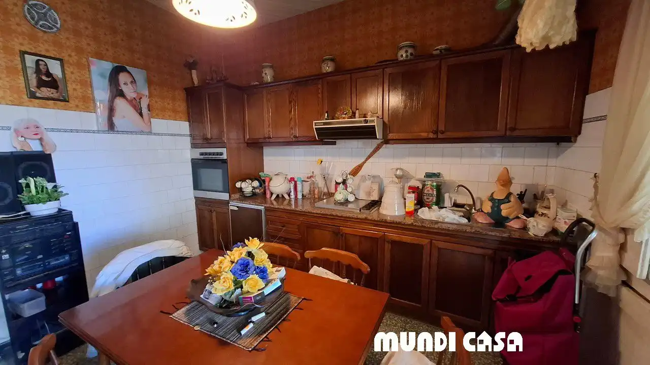 Kitchen of Houses for sale in A Pobra do Caramiñal