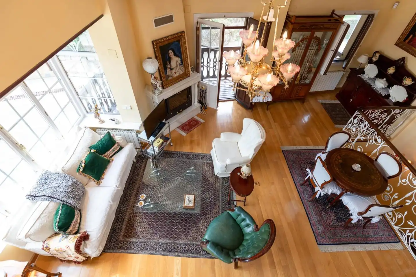 Sala d'estar de Casa o xalet en venda en Navaconcejo amb Aire condicionat i Terrassa