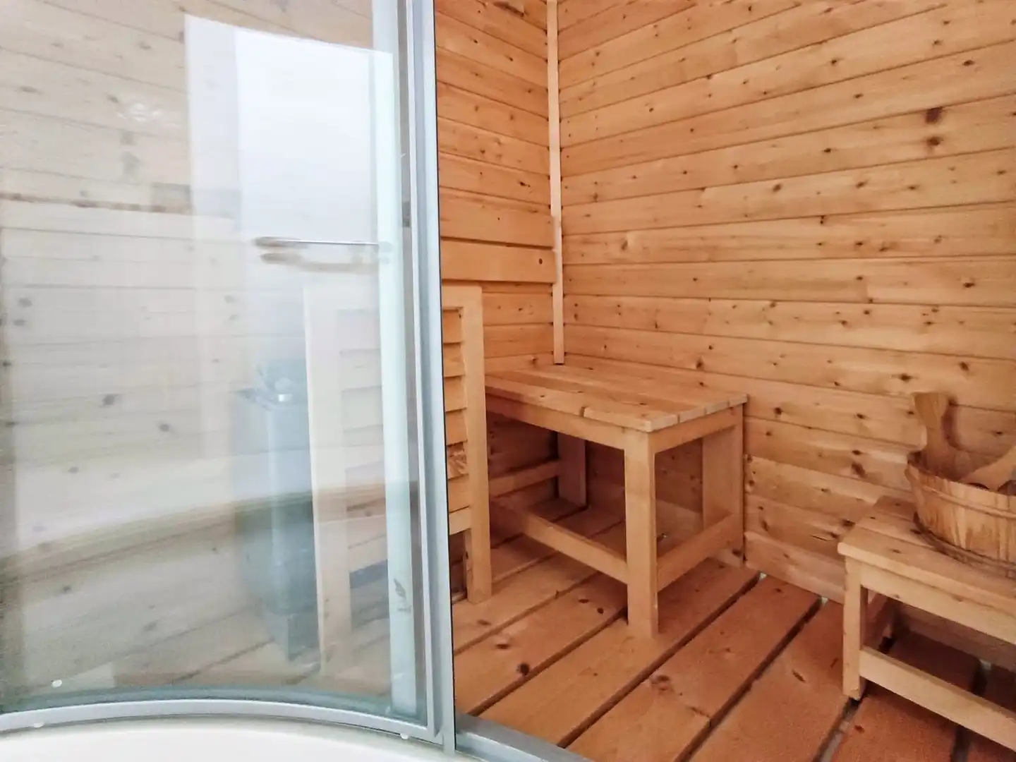Dormitori de Casa o xalet en venda en Pontevedra Capital  amb Jardí privat, Terrassa i Traster
