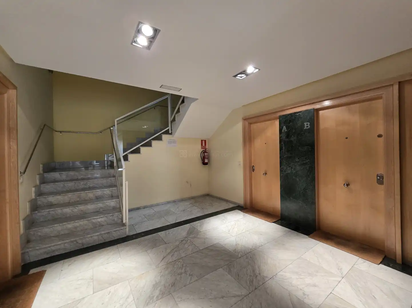 Flat for sale in  Logroño  with Air Conditioner, Heating and Storage room