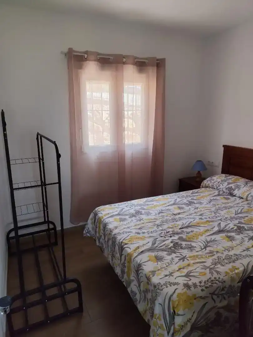 Schlafzimmer von Country house zur Miete in Periana mit Klimaanlage, Privatgarten und Schwimmbad