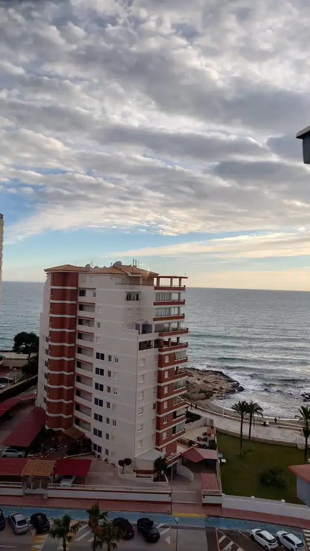 Außenansicht von Wohnungen zum Verkauf in Calpe / Calp mit Klimaanlage, Privatgarten und Terrasse