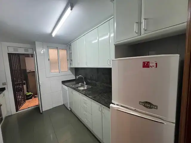 Cocina de Piso de alquiler en Barcelona con Aire acondicionado, Calefacción y Parquet
