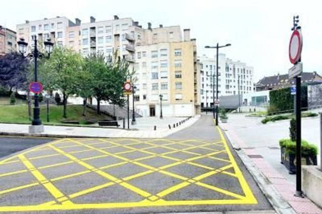 Local comercial en Venta en  Plaza de la Noceda en El Postigo