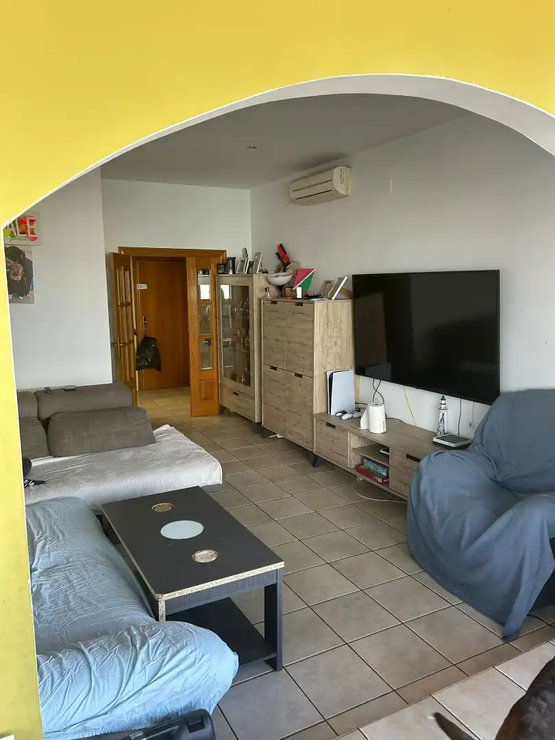 Wohnzimmer von Dachboden zum Verkauf in Badalona mit Klimaanlage, Terrasse und Balkon