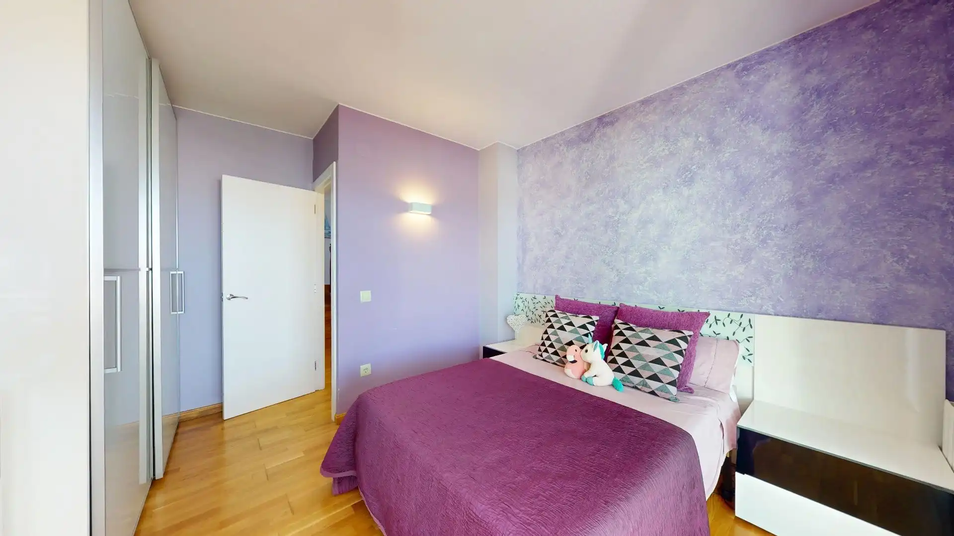 Habitación de Casa adosada en venta en Castell d'Aro, Platja d'Aro i s'Agaró con Aire acondicionado, Calefacción y Jardín privado