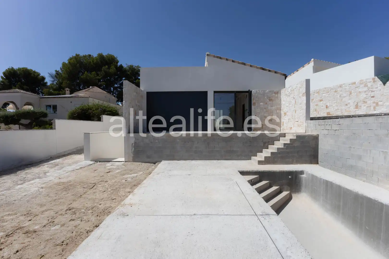 Vista exterior de Casa o chalet en venta en La Nucia con Aire acondicionado, Calefacción y Jardín privado