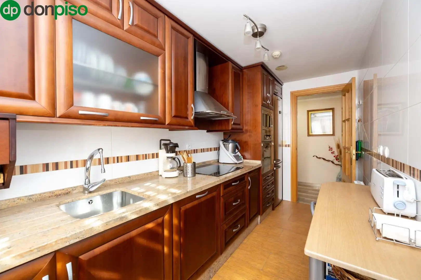 Kitchen of Flat for sale in Granada  with Air Conditioner, Heating and Terrace