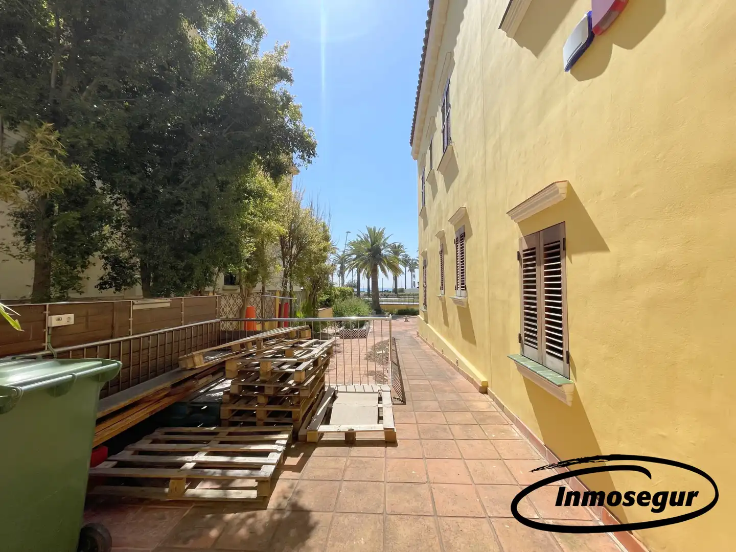 Vista exterior de Casa o xalet en venda en Salou amb Aire condicionat, Jardí privat i Terrassa