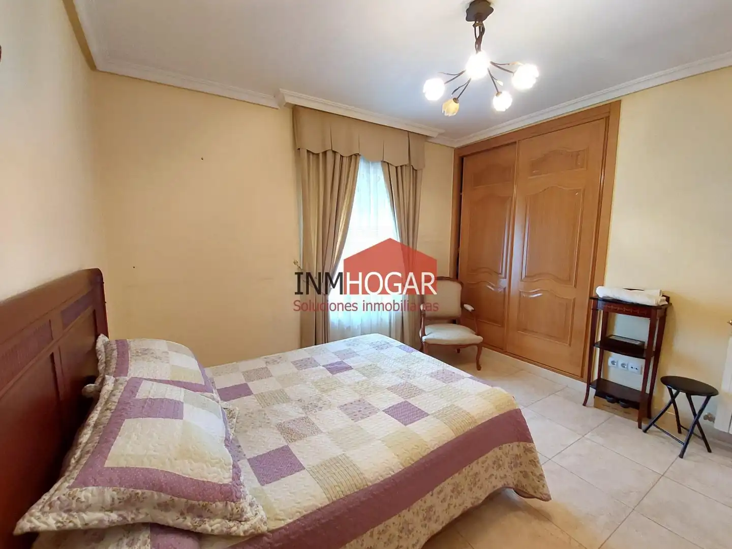 Habitación de Piso en venta en Ávila con Calefacción, Terraza y Trastero