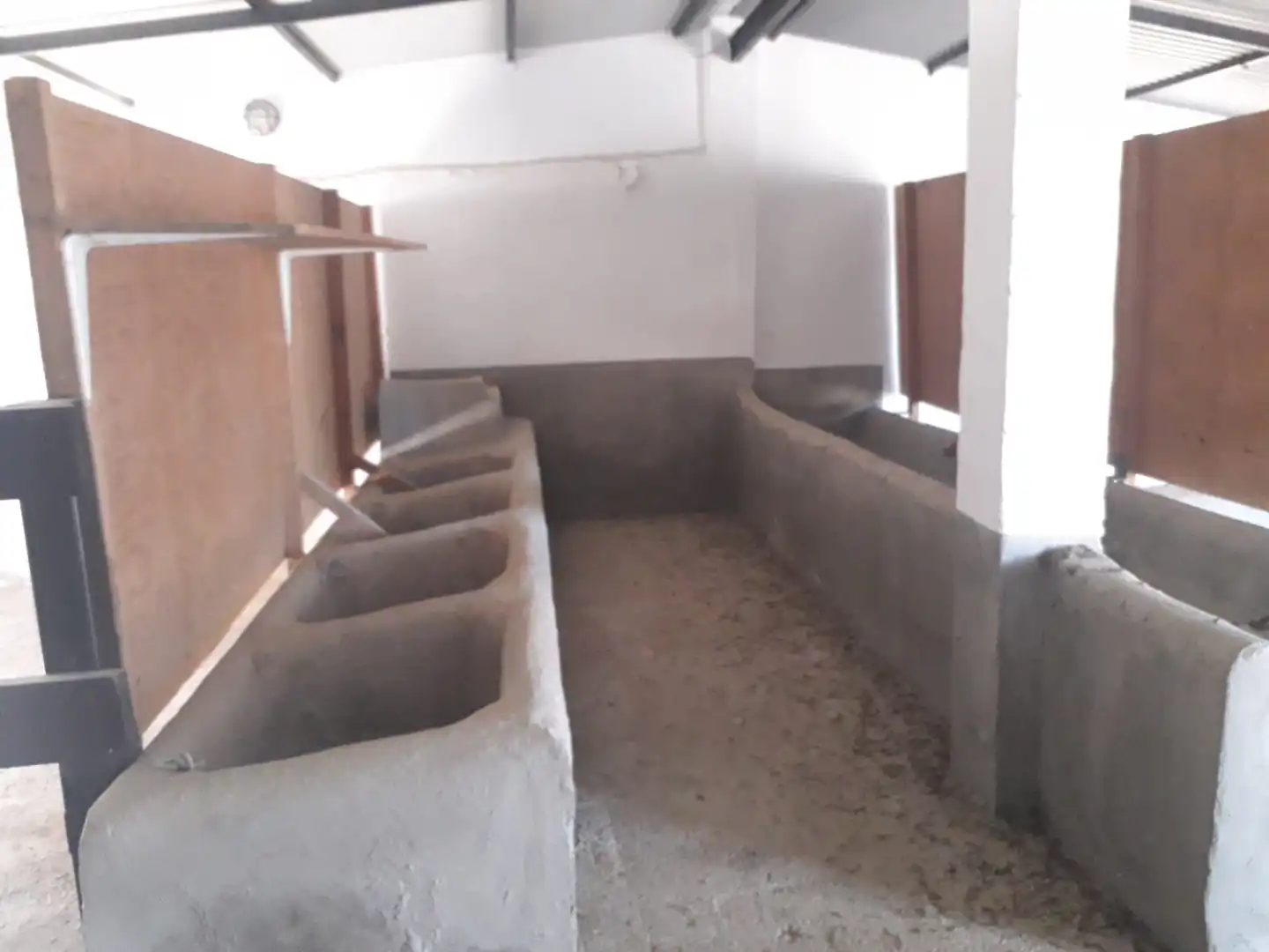 Bany de Finca rústica en venda en Cártama amb Aire condicionat, Jardí privat i Traster