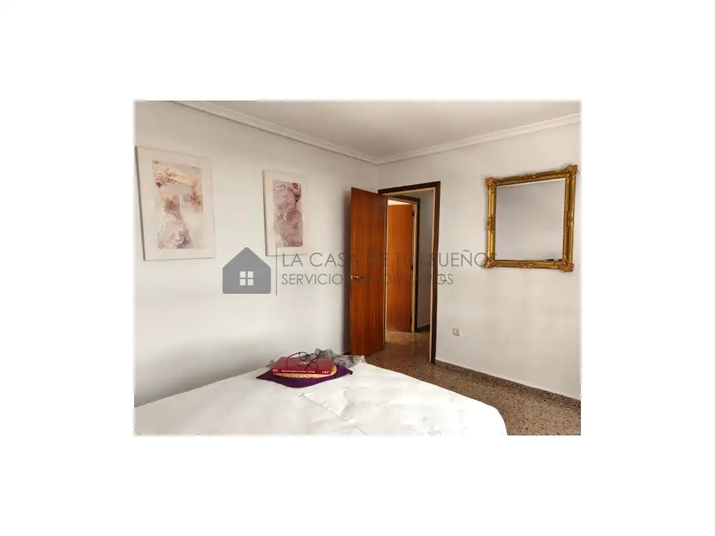 Bedroom of Flat for sale in Sax
