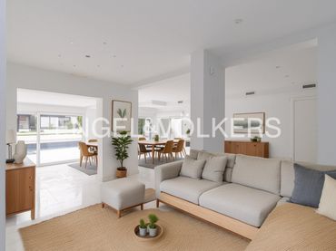 Casa con balcón en venta en Urbanización La Moraleja