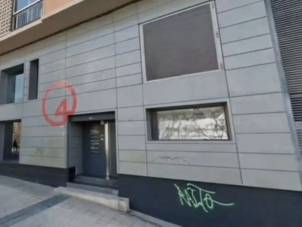 Vista exterior de Oficina de lloguer en Zaragoza amb Internet