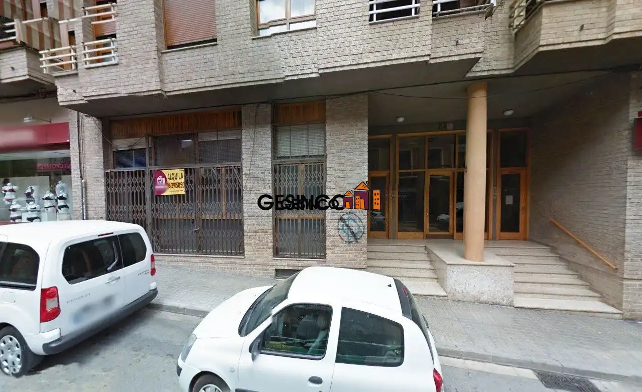 Locale commerciale in vendita a Avenida Dos de Mayo 50