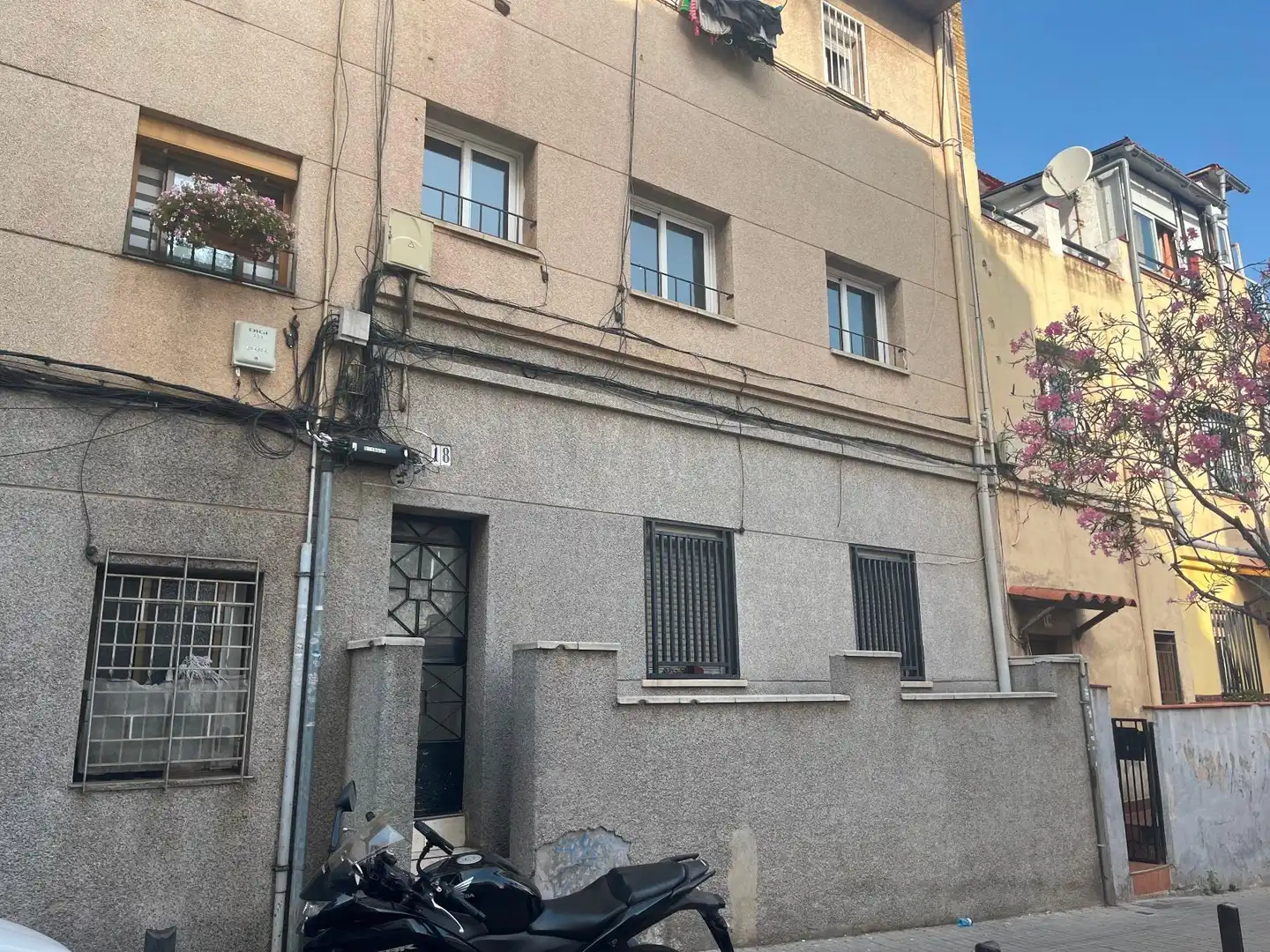 Vista exterior de Pis en venda en Badalona