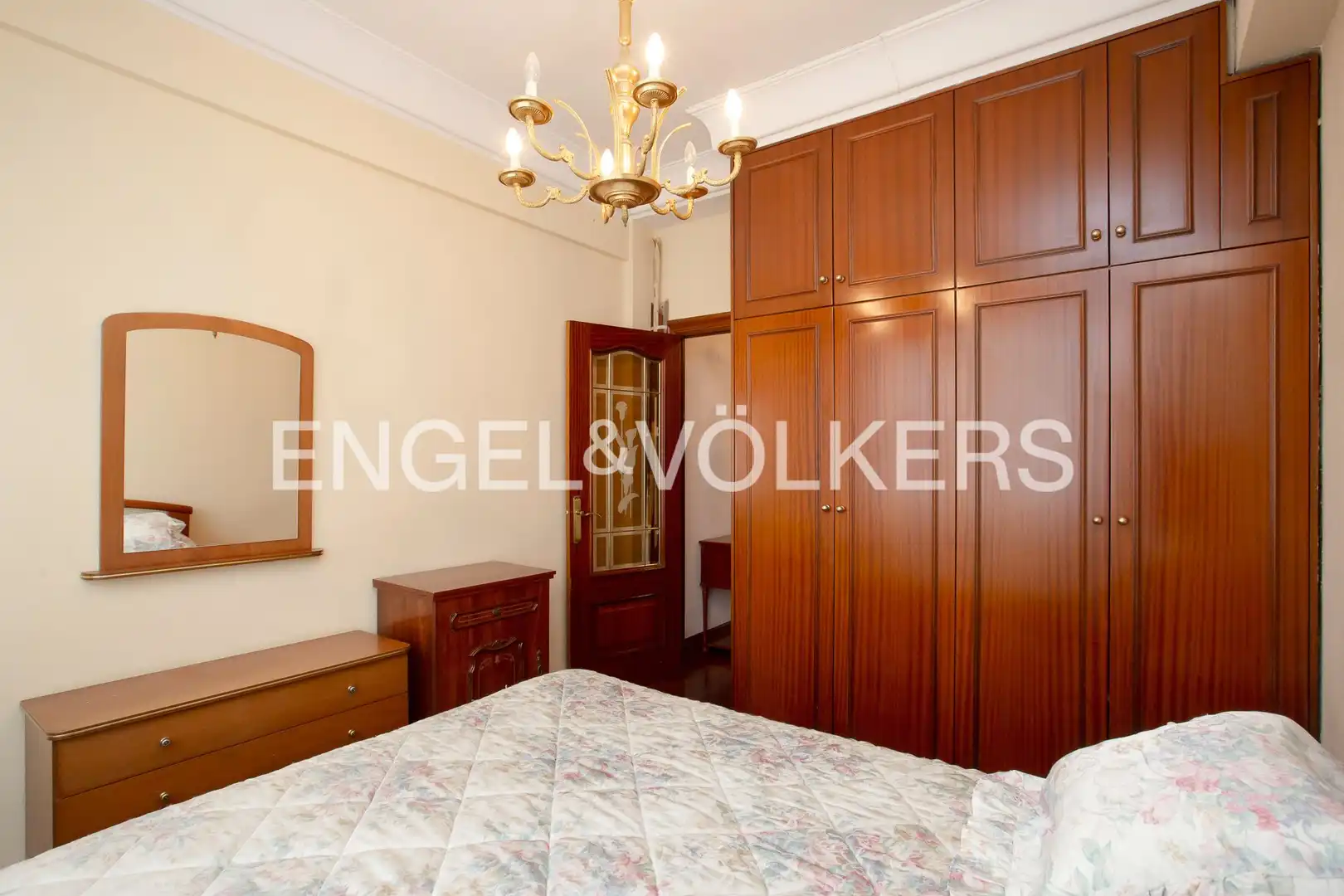 Habitación de Piso en venta en Bilbao  con Calefacción y Balcón