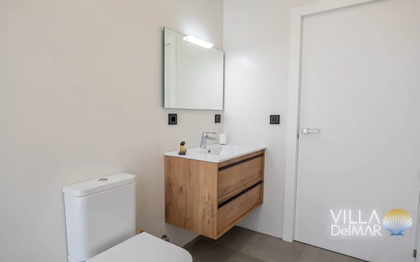 Bathroom of Houses for sale in Calpe / Calp  with Air Conditioner, Heating and Private garden