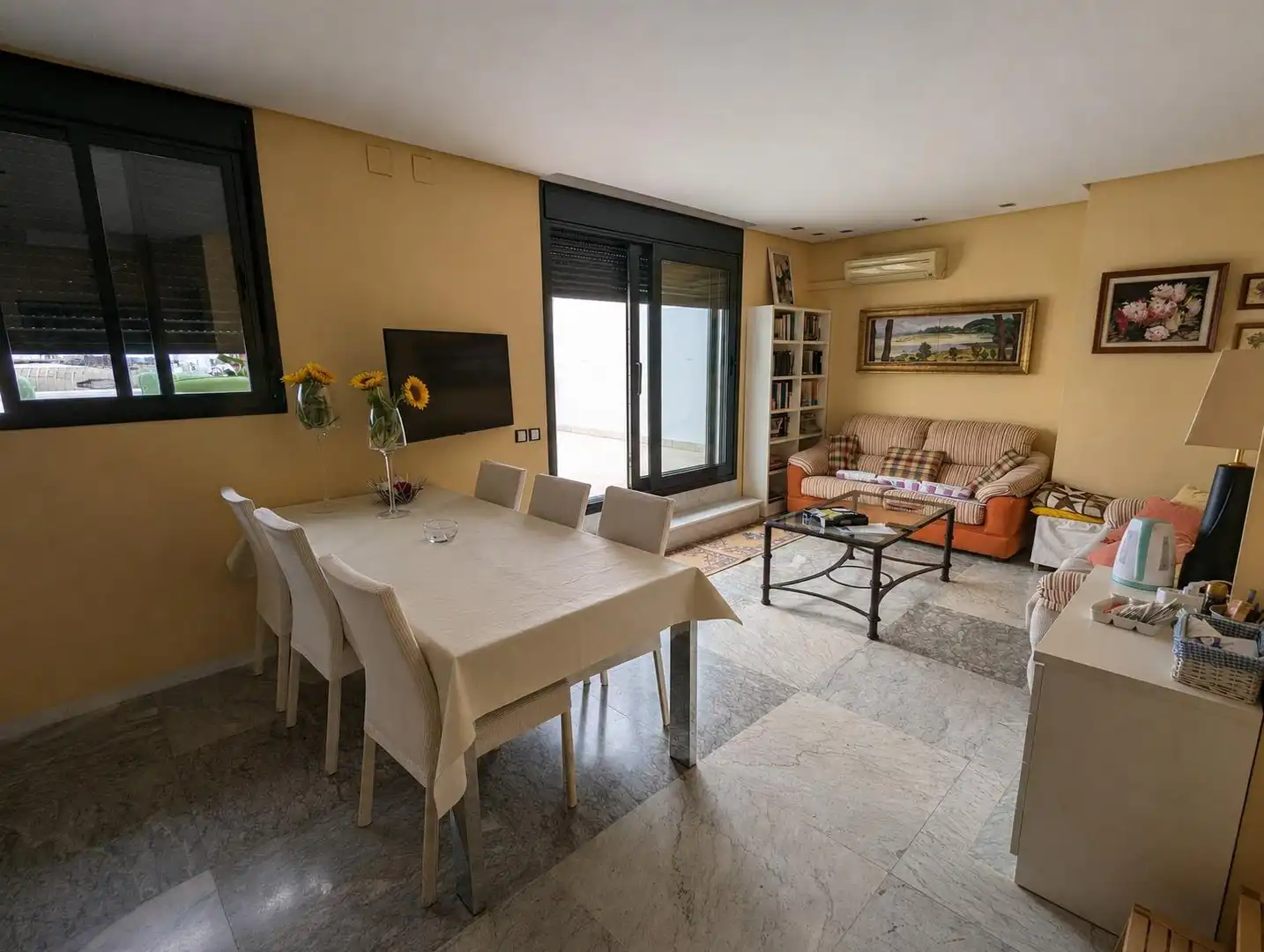 Dining room of Apartments for rent in Sevilla  with Air Conditioner, Terrace and Furnished