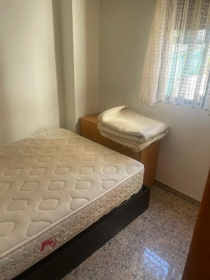 Bedroom of Flat for sale in Granada  with Air Conditioner, Heating and Furnished