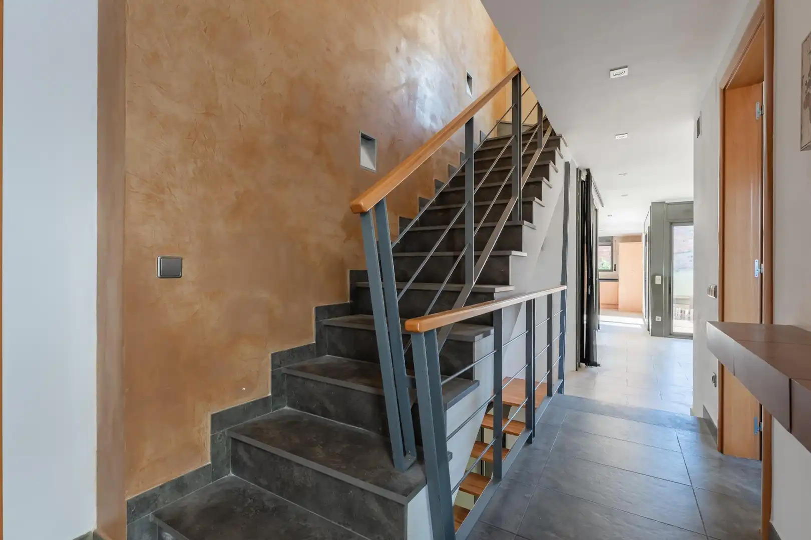 House with garden for sale in Anselm Clave (Calle) 10, imagen 5