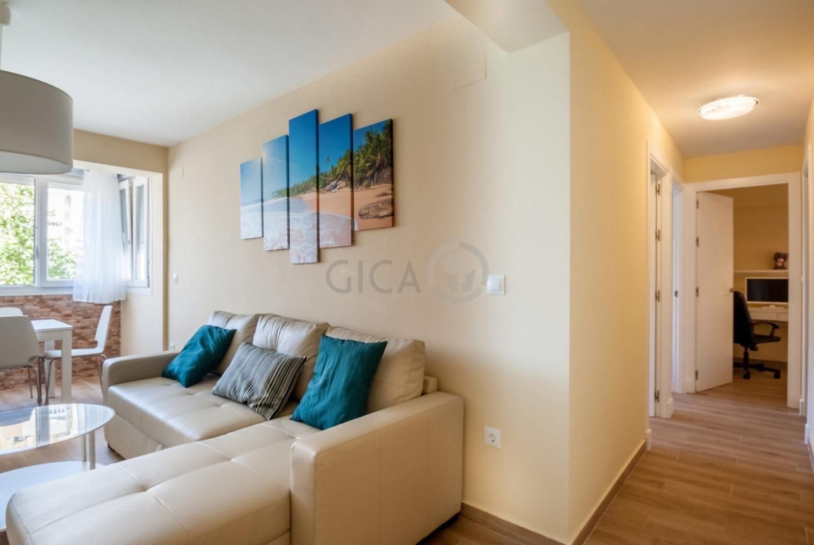 Sala de estar de Piso en venta en  Cádiz Capital