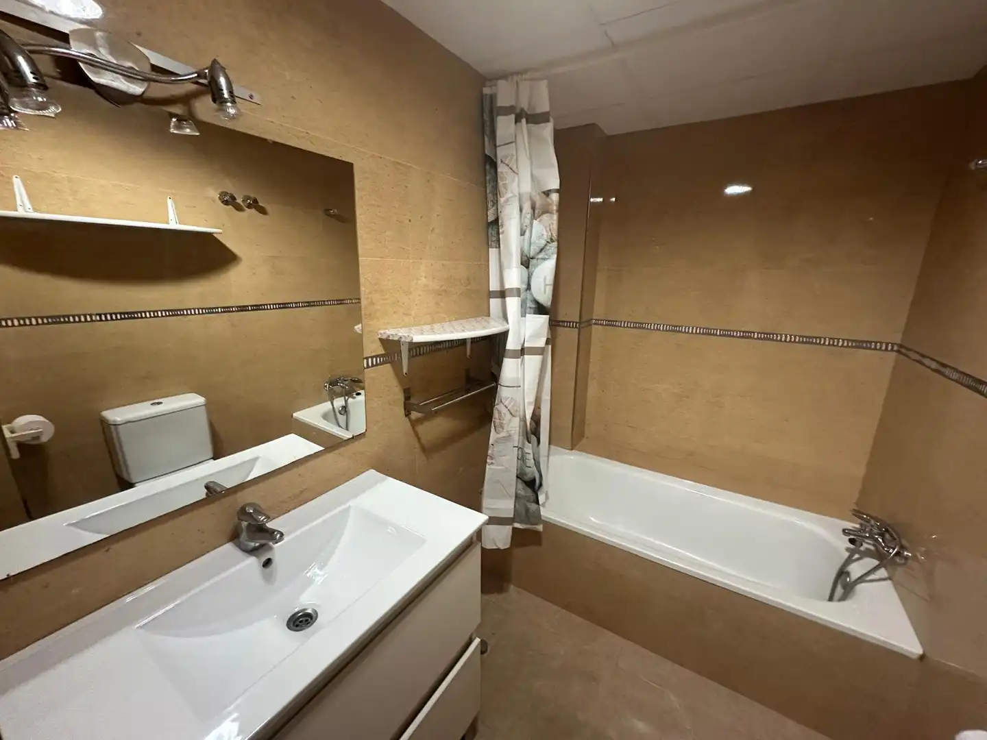 Badezimmer von Wohnung zum Verkauf in Murcia mit Klimaanlage, Abstellraum und Möbliert