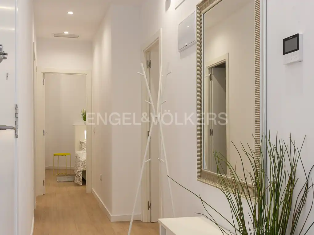 Wohnung zur Miete in Valencia mit Klimaanlage, Heizung und Parkett