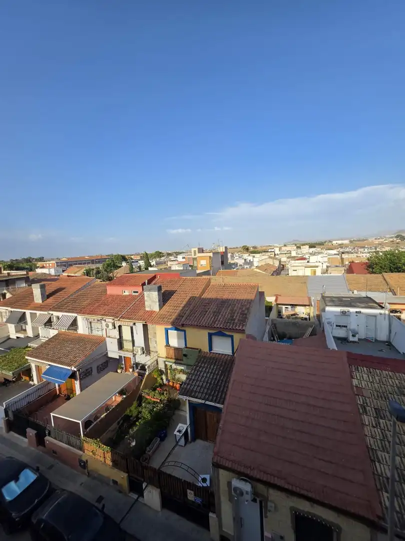 Vista exterior de Pis per a compartir en Cartagena amb Balcó