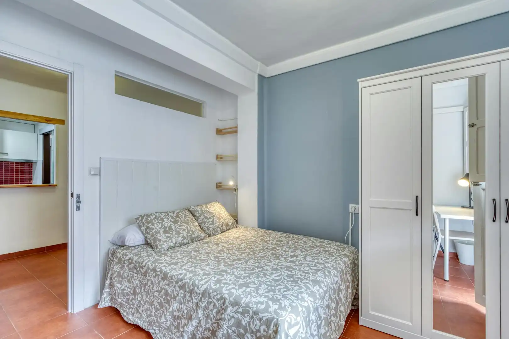 Schlafzimmer von Wohnung zur untervermieten in Valencia mit Klimaanlage, Möbliert und Waschmaschine