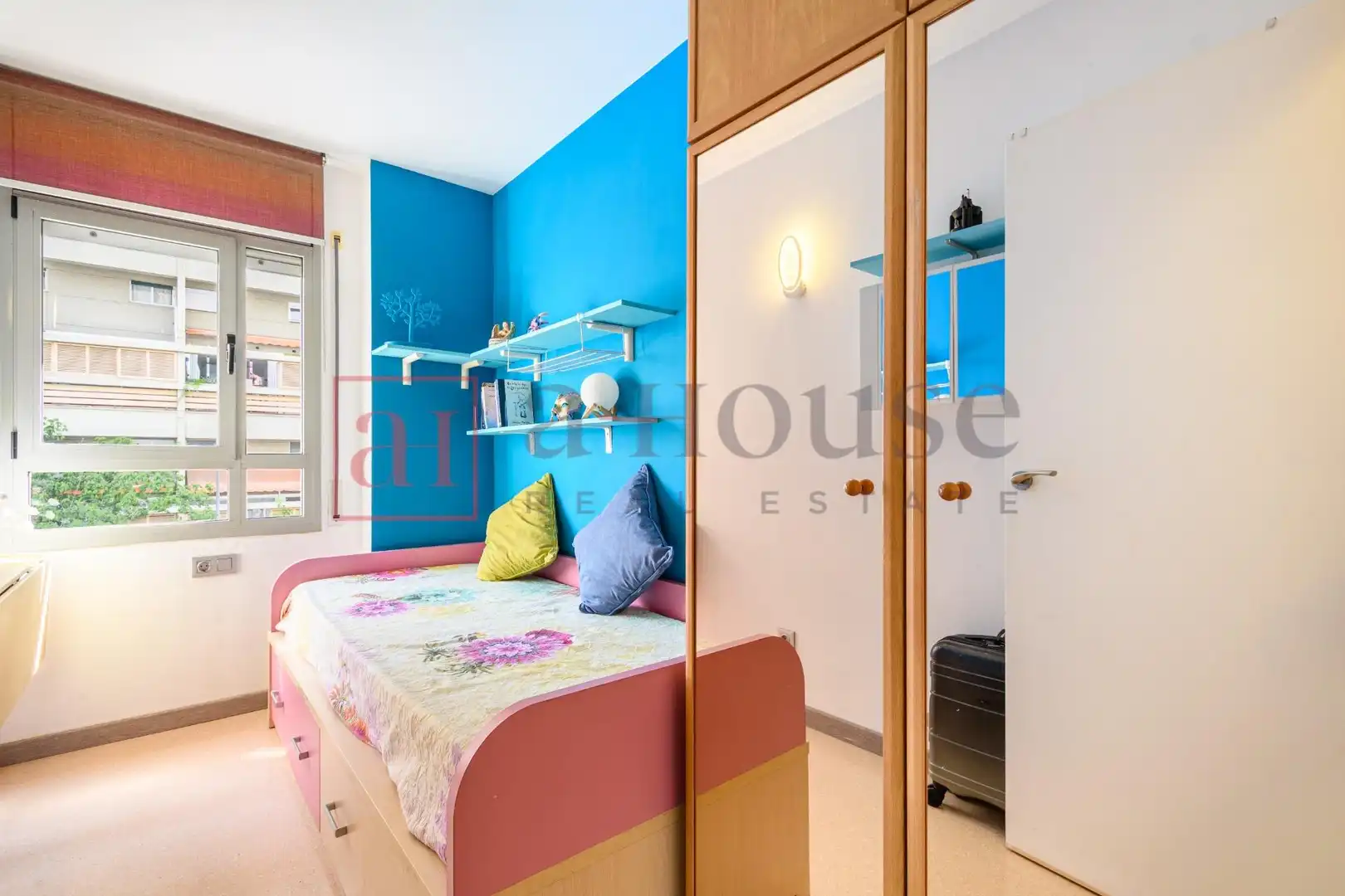Bedroom of Flat for sale in Barcelona  with Air Conditioner, Heating and Terrace