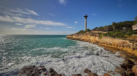 LA CASA DEL FARO CASA FRONTAL AL MAR EN EXCLUSIVA ZONA D ELS MUNTS TORREDEMBARRA