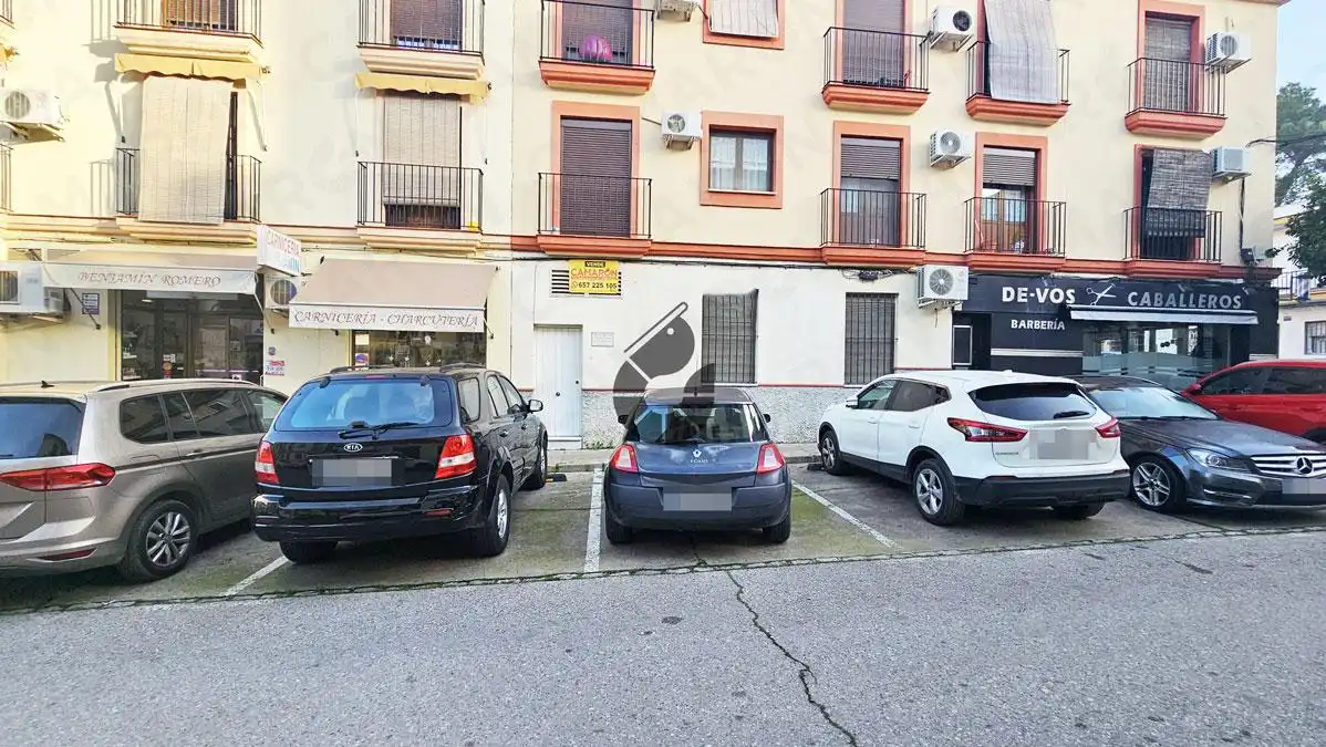 Local comercial en venta en Coria del Río, imagen 2
