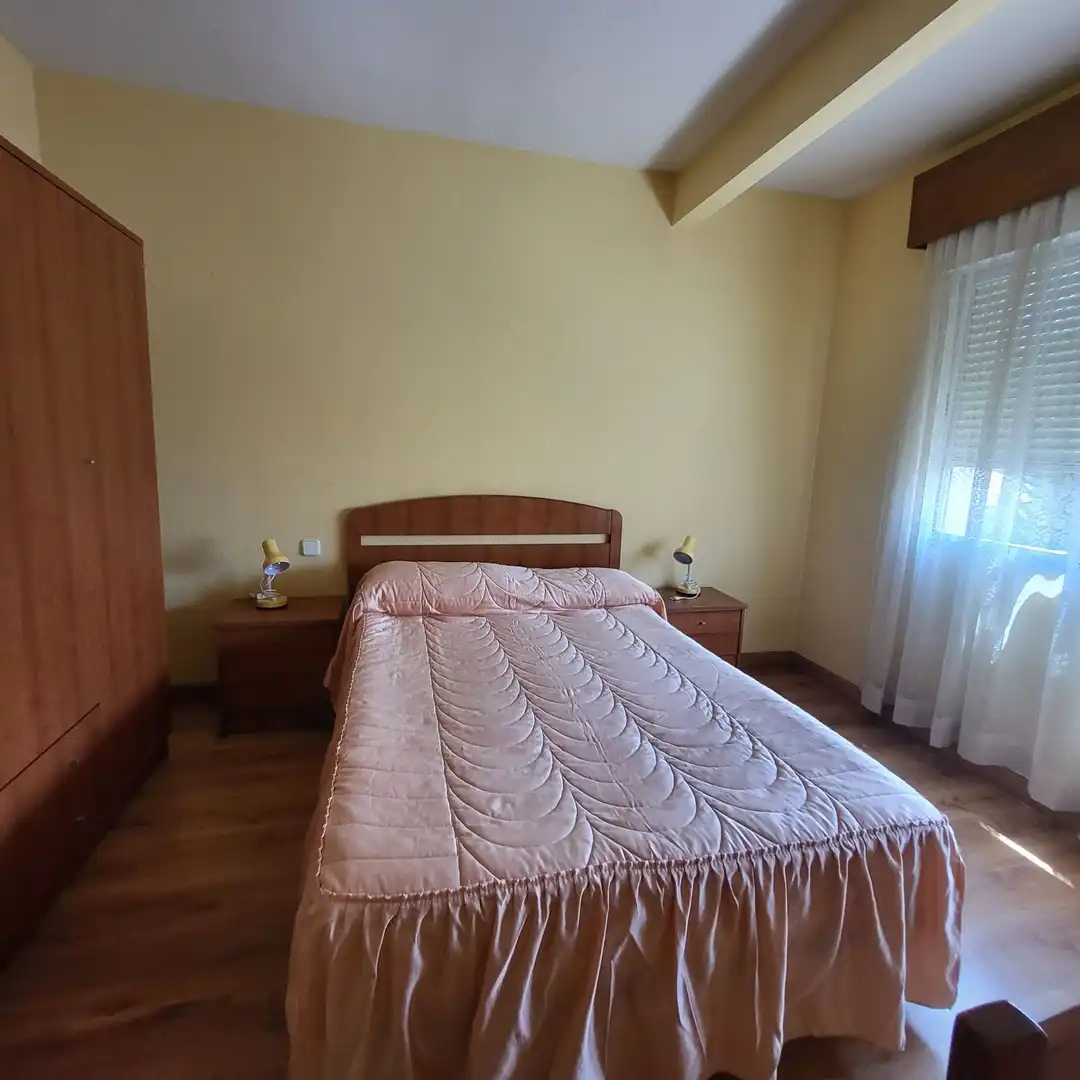 Dormitori de Pis en venda en Ávila amb Calefacció, Terrassa i Moblat