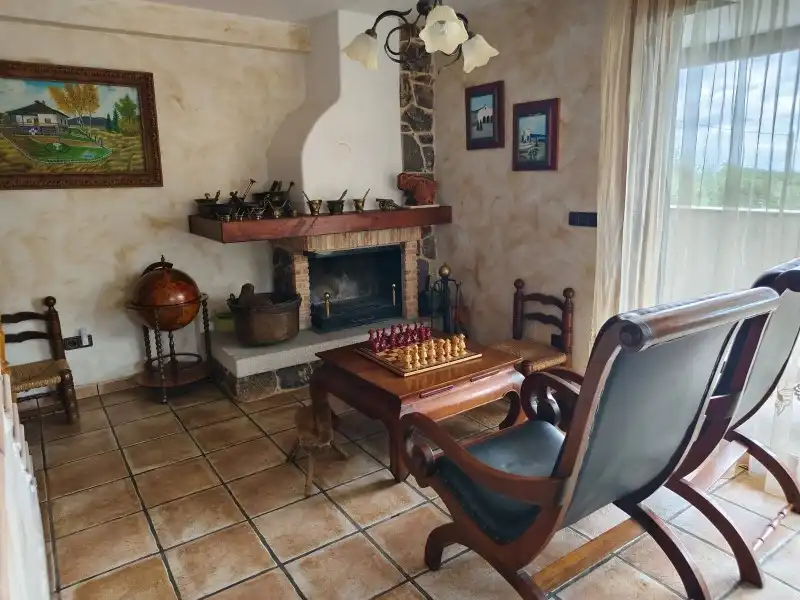 Sala de estar de Casa o chalet en venta en Bustarviejo con Calefacción, Parquet y Terraza