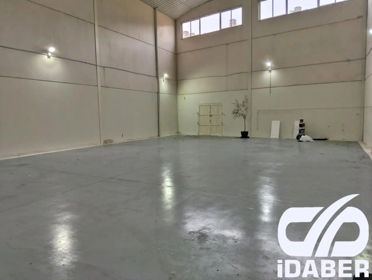Industrial buildings for rent in Yeles