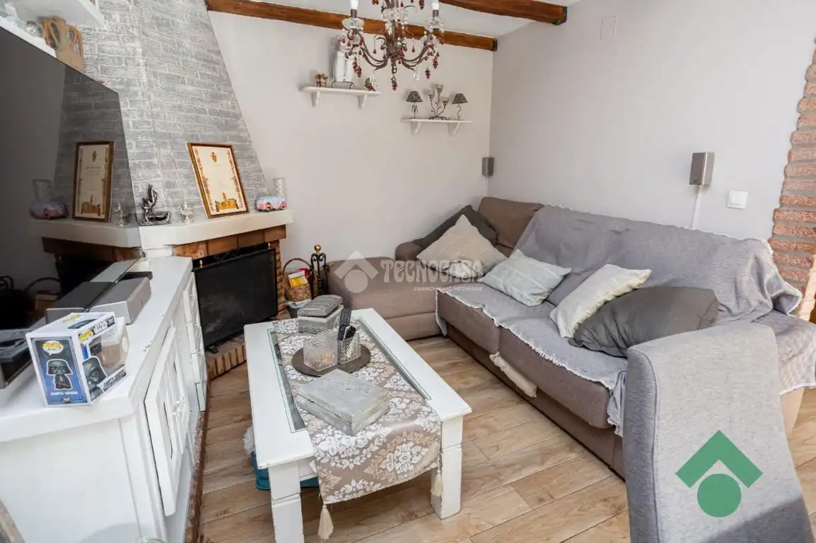 Semi-detached house for sale in C. America-Res. Los Carmenes