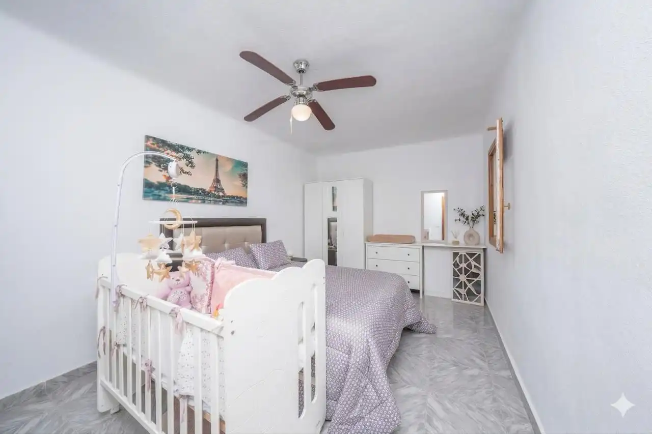 Habitación de Piso en venta en Alicante / Alacant con Amueblado
