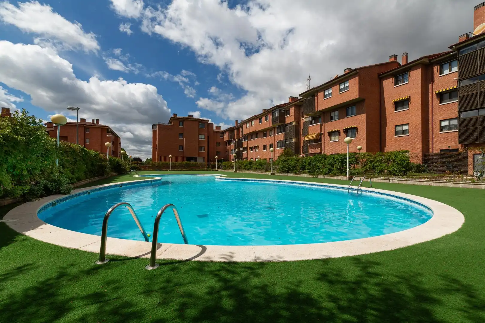 Swimming pool of Flat for sale in Valladolid  with Heating, Storage room and Community pool