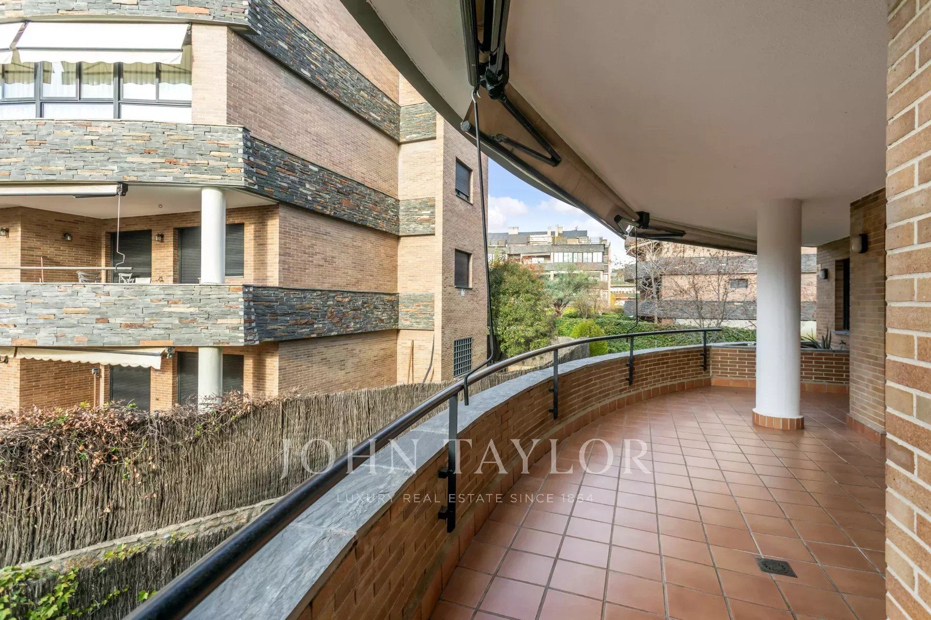 Terrassa de Pis de lloguer en La Moraleja amb Aire condicionat, Calefacció i Terrassa