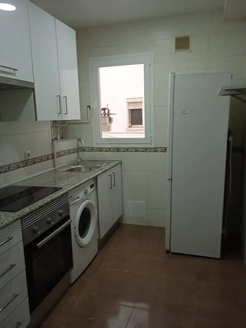 Küche von Wohnung zur Miete in Madrid mit Klimaanlage, Heizung und Parkett