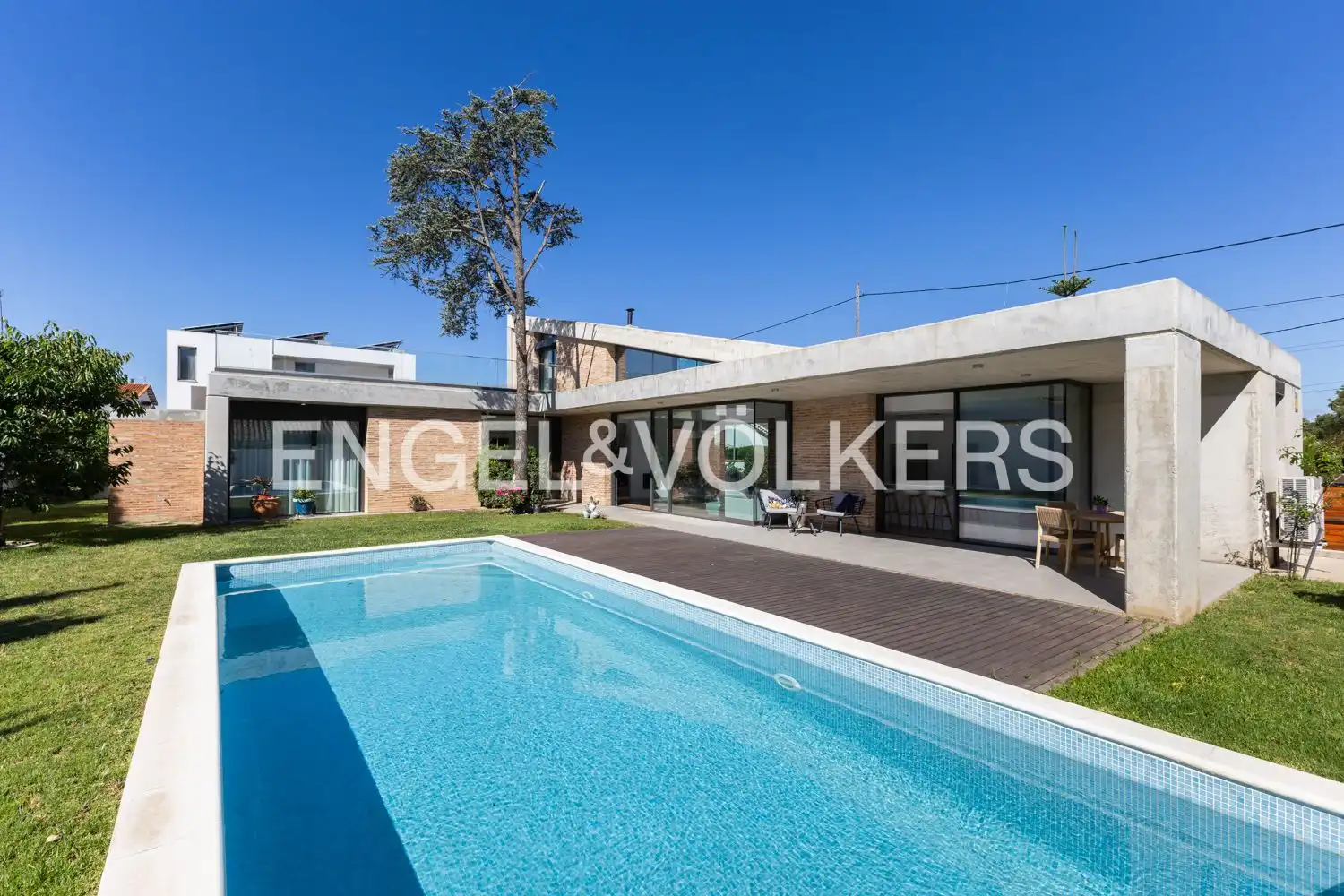 Piscina de Casa o chalet en venta en L'Eliana con Aire acondicionado, Calefacción y Jardín privado